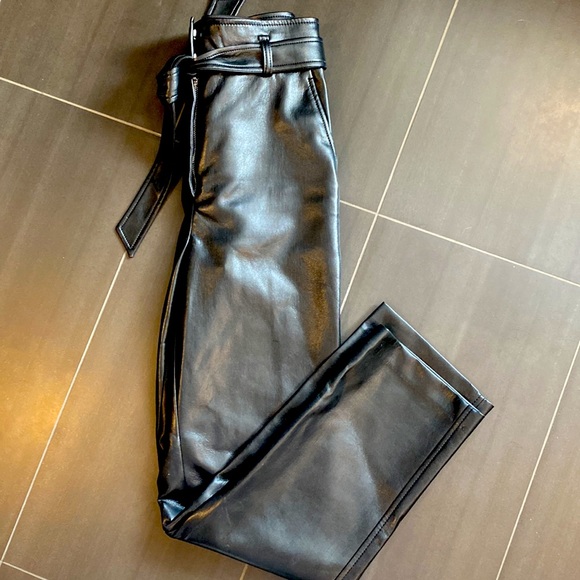 Babaton - Vegan Leather Belted Pant - SZ 6 - Picture 5 of 7